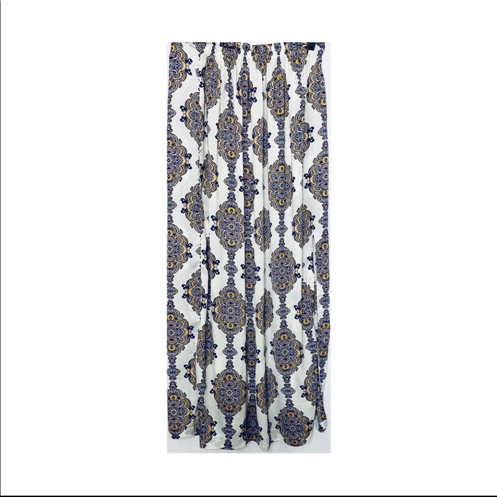 H&M skirt with slit on side